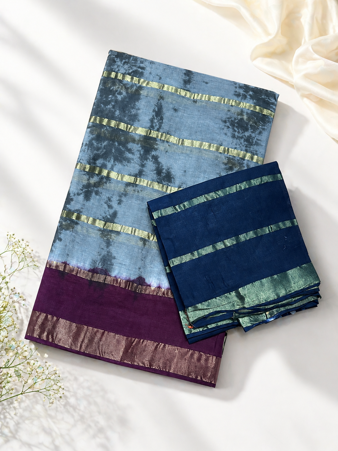 Trendy Ten Patti Saree with Artistic Abstract Texture
