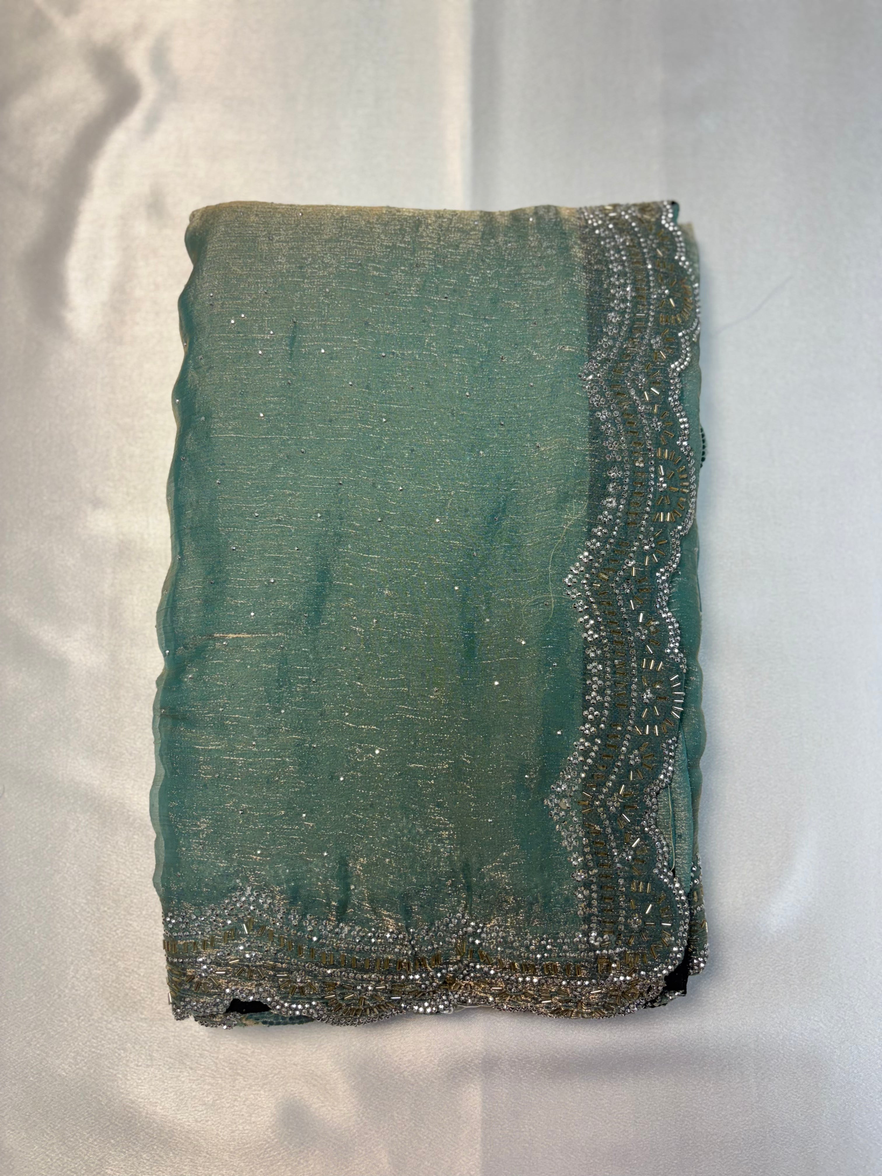 Premium Space Silk Saree  Scalloped Border💫