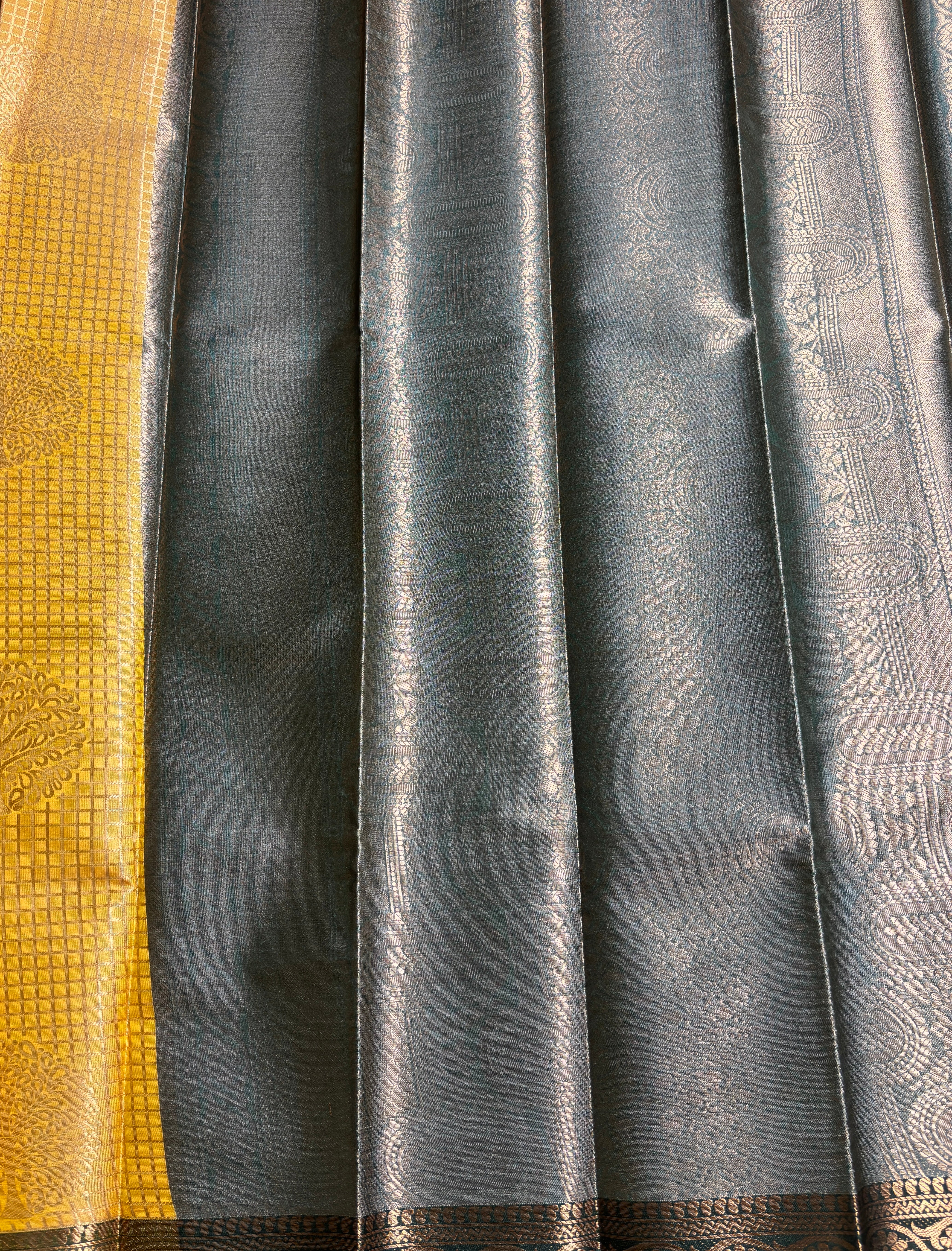 Silk saree-Royal Mustard & Olive Green Kanchipuram