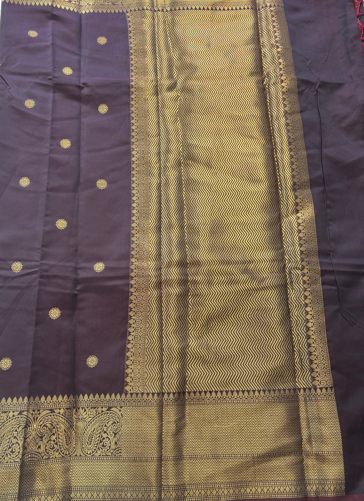 Banarasi Silk-Classic brown Silk Saree with Traditional Border